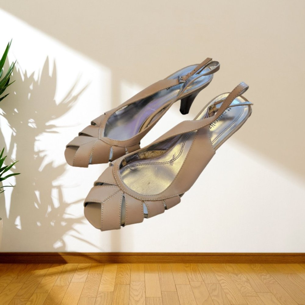 Beige Naturalizer Heels